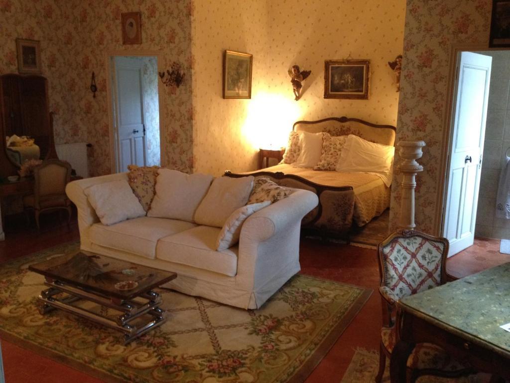 B&B Domaine Le Clos Du Pavillon Бриньйоль Номер фото