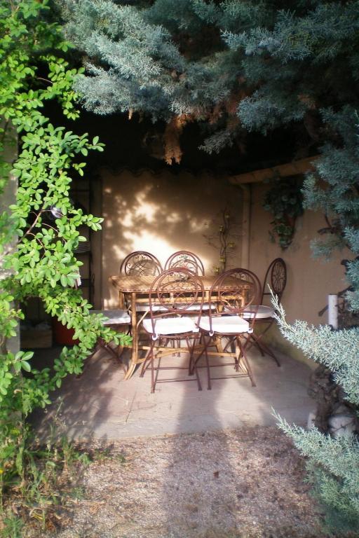 B&B Domaine Le Clos Du Pavillon Бриньйоль Екстер'єр фото